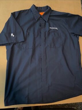ROCKSTAR GAMES Navy Short-Sleeve Work Shirt
Embroidered logo on right sleeve